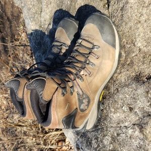 Men's Merrell Phaser Peak Waterproof Hiking High Cut Boots, Size 11.5